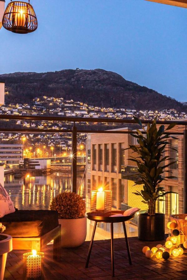 Nydelig Med Sjøutsikt Og Herlig Terrasse *